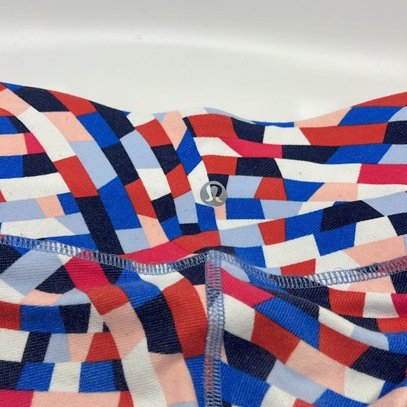 Lululemon Size 2 Multicolor Geometric Leggings - Picture 2 of 6